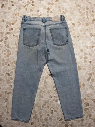 Pantalón vaquero Zara
