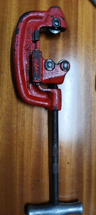 Llave corta tubos