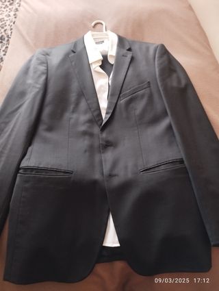 Traje Zara 