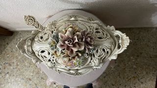 Sopera de porcelana. 