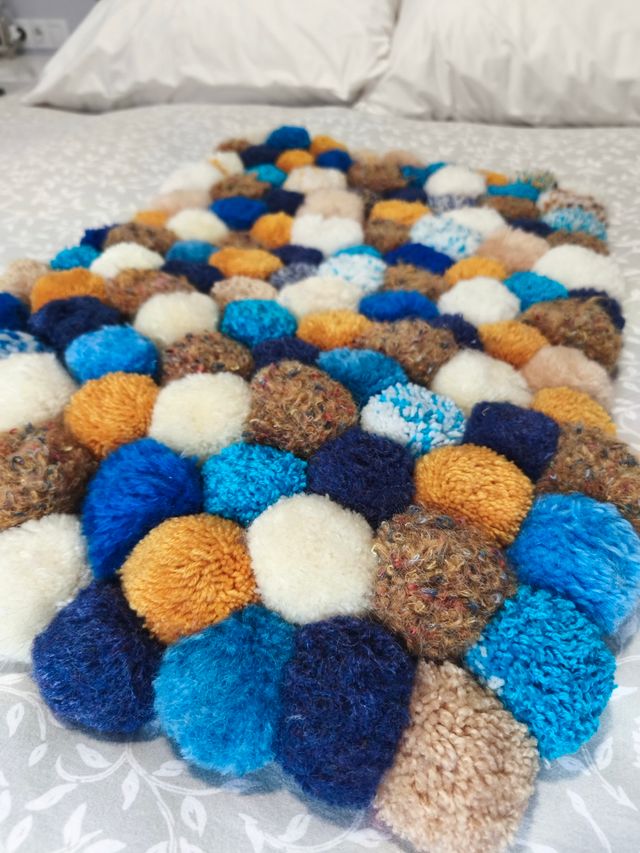Alfombra Pompones de lana
