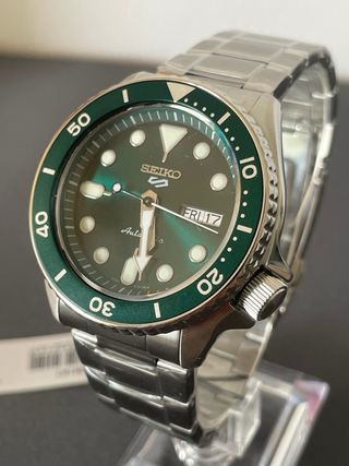 Reloj Seiko 5 Sport “Jade Green” SRPD61K1 Nuevo
