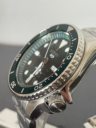 Reloj Seiko 5 Sport “Jade Green” SRPD61K1 Nuevo