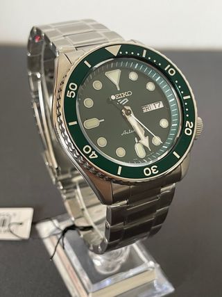 Reloj Seiko 5 Sport “Jade Green” SRPD61K1 Nuevo