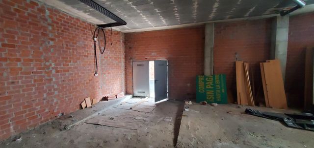 Local Comercial de 200 m2 en Carretera de Castilla