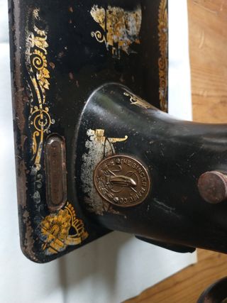 Maquina coser antigua
