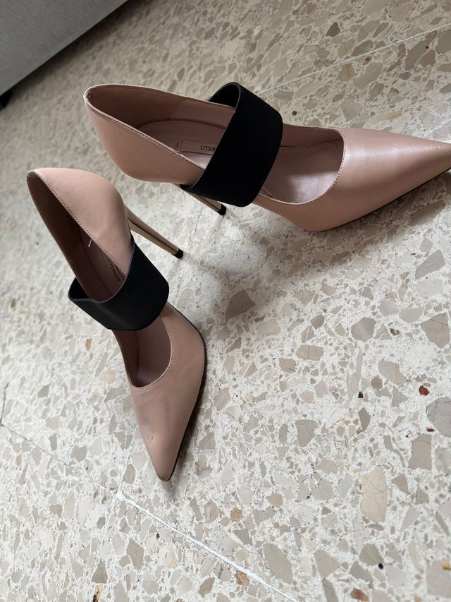 Zapato de tacón beige