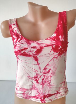 Camiseta roja y blanca de tirantes talla M