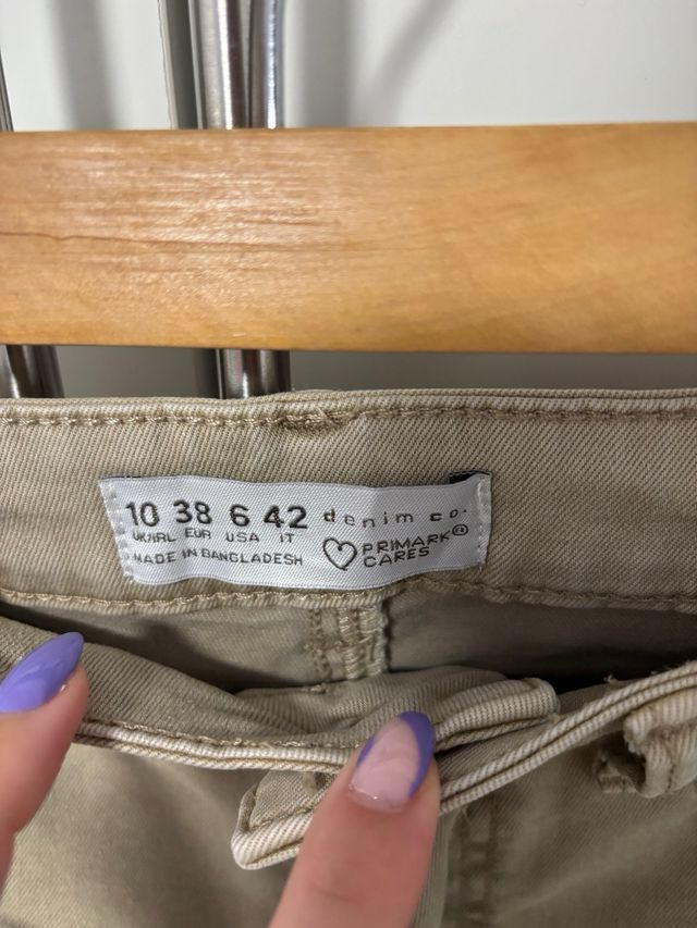 Pantalón vaquero beig