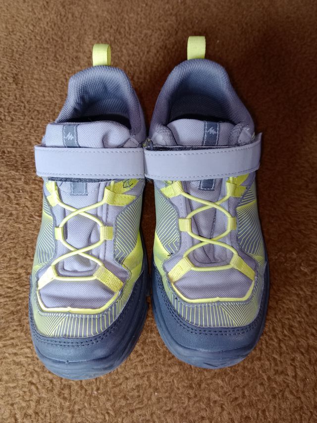 QUECHUA. Zapatillas senderismo T34