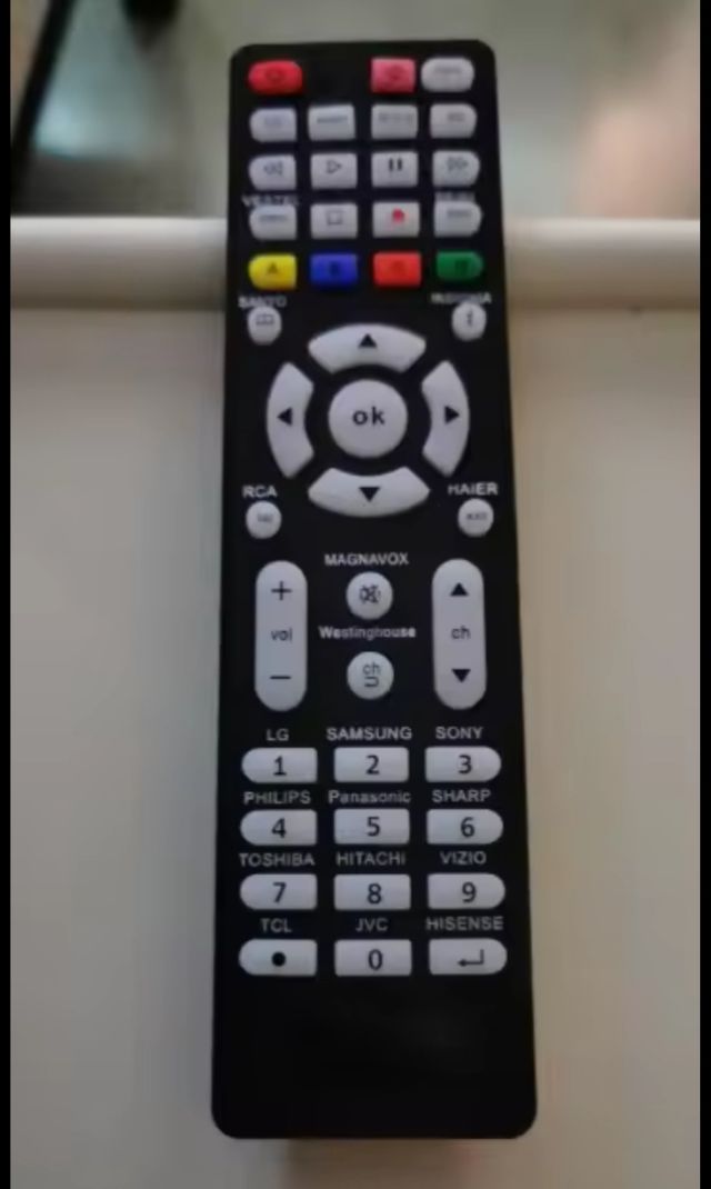 Mando tv UNIVERSAL C LUZ FUENGIROLA