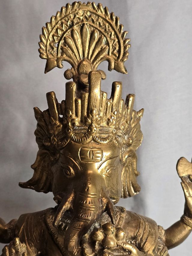 Estatua Ganesh Sukunda asiatica