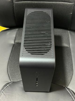 Intel NUC 9 i79750H