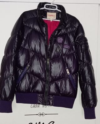 Abrigo plumas mujer morado. Marca Oneill

