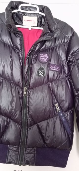 Abrigo plumas mujer morado. Marca Oneill


