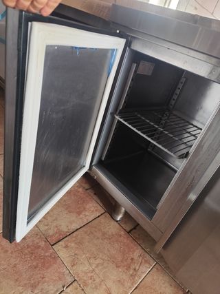MESA REFRIGERADA