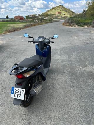 Se venden honda sh 125i del 2006.