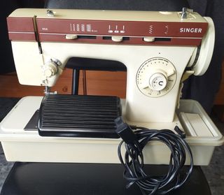 Máquina de Coser SINGER 968