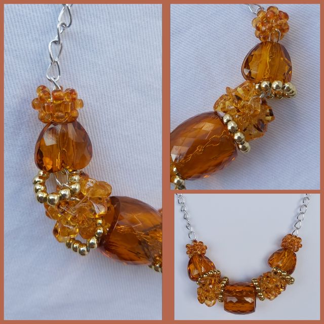 Parure di collana e bracciale con resine