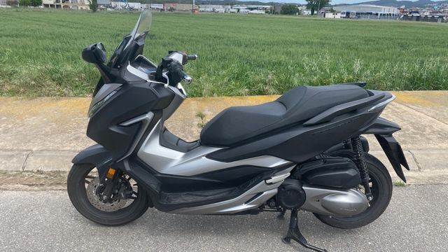 Moto Honda Forza 300