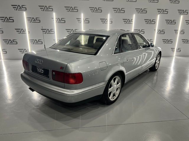 Audi A8 4.2 QUATTRO TIPTRONIC V8 340cv – SÓLO 49.000km