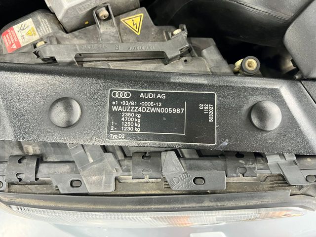 Audi A8 4.2 QUATTRO TIPTRONIC V8 340cv – SÓLO 49.000km