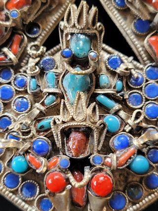 Antiguo colgante tibetano 