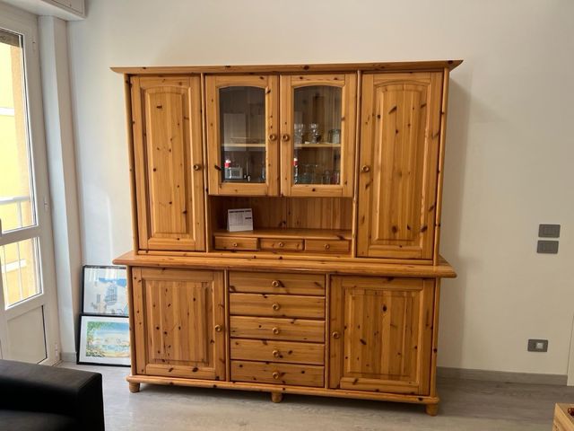 Mobile in legno massello