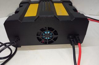 CARGADOR REPARADOR INTELIGENTE BATERÍA 12V-24V 