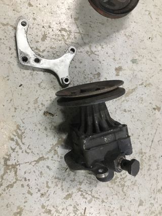 Bomba asistida bmw E30