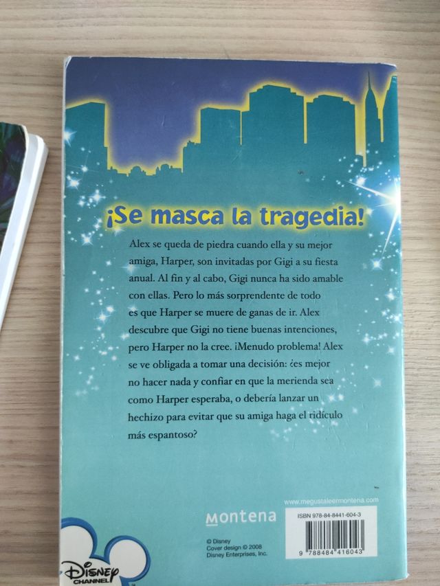 Hechizada (LOS MAGOS DE WAVERLY PLACE) (Spanish Edition)