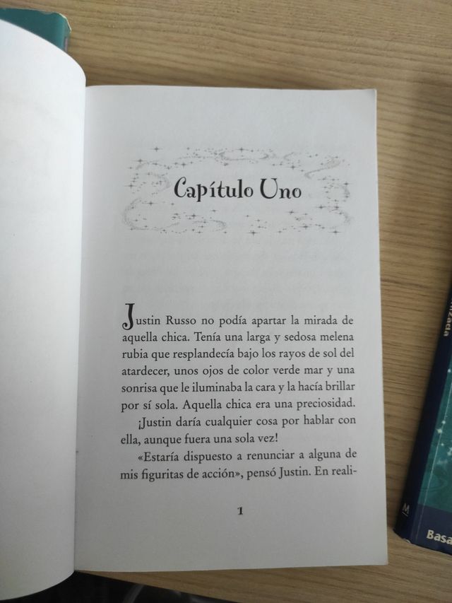 Hechizada (LOS MAGOS DE WAVERLY PLACE) (Spanish Edition)