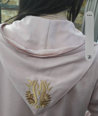 Jilaba m3a 9mis o  hzam