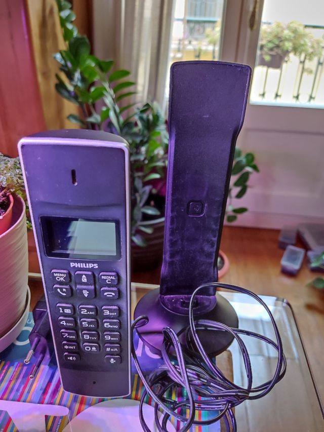 Teléfono inalámbrico Phillips M330