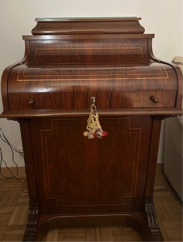 Secreter estilo Davenport