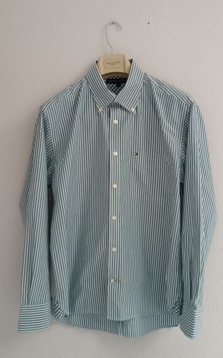 Camisa de rayas ”Tommy Hilfiger”. Hombre. Talla L.