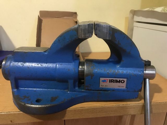 Irimo Tornillo banco y base giratoria nueva