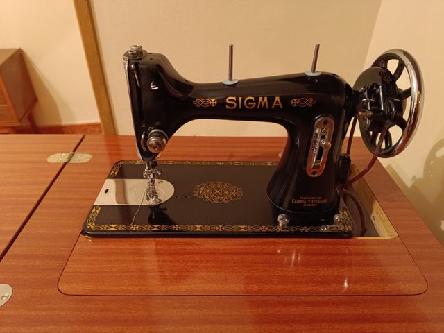 Maquina de coser Sigma 
