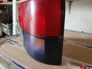 PILOTO TRASERO DERECHO RENAULT 19 ANTIGUO CORTO