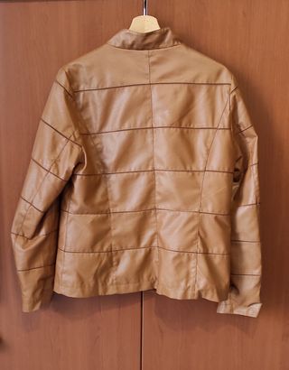 Giubbino in ecopelle marrone chiaro, M