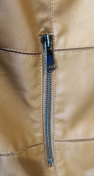 Giubbino in ecopelle marrone chiaro, M