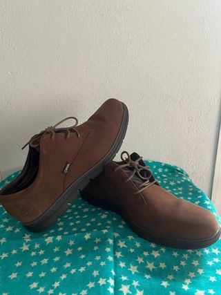 Zapatos de hombre con cordones y goretex
