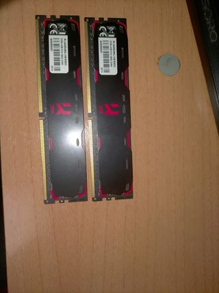 Memorias RAM DDR4 2400 2x4Gb