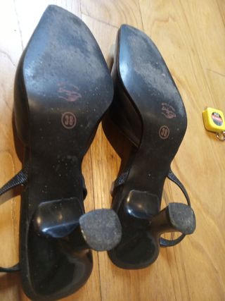 Mules tacón 6 cm. N 38- 39