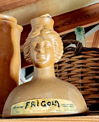 Botella vintage de "licor de Ibiza"