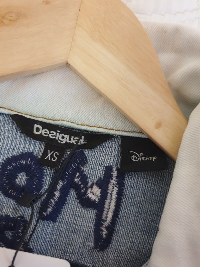 Cazadora vaquera Desigual & Disney 