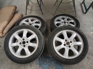 Llantas 16" con neumáticos 