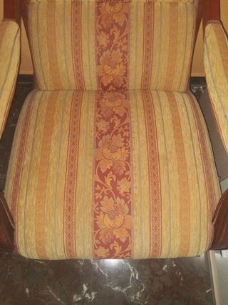 Butaca de madera noble
