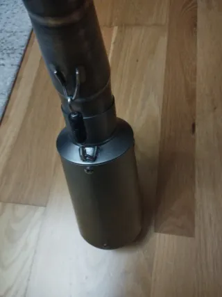 Tubo de escape Leo Vince LV 10 con doble salida.