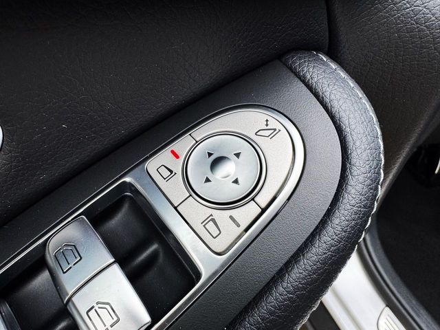 Mercedes Clase GLC 220d 4MATIC AMG LINE con TECHO PANORÁMICO, CUERO...